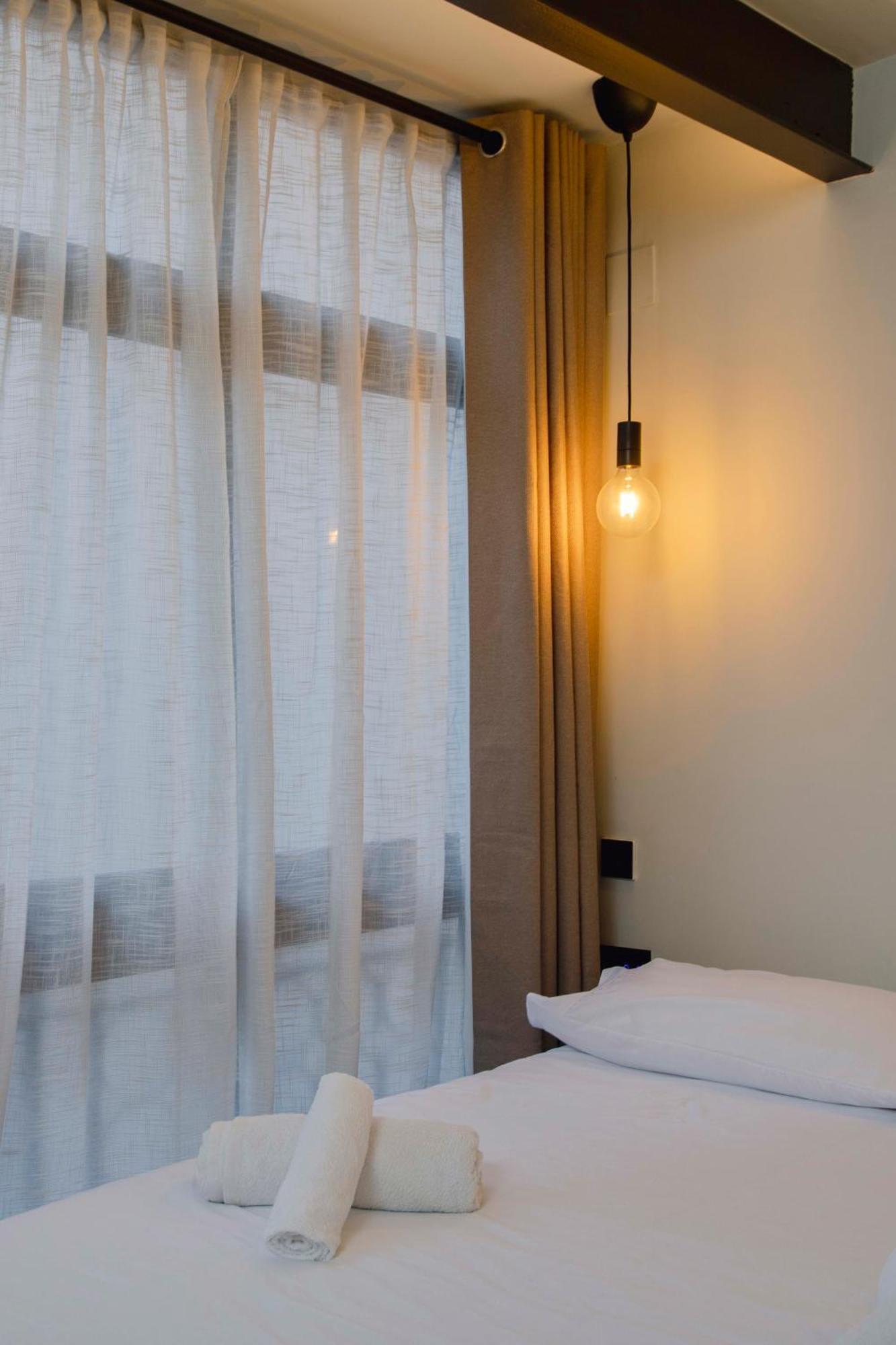 Apartamento Acogedor Frente A Mercat Central Valencia Exterior photo